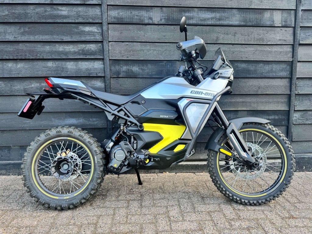 Can-Am Origin Sterling Silver Demo 99km - Full Options, Niet ingevuld, Nieuw, Niet ingevuld, Traction Control
