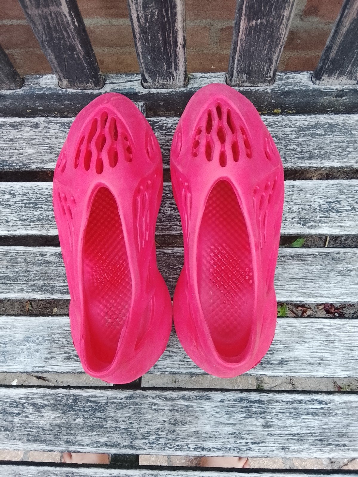 Rode Foam Runner niet orginele - Maat 40, Ophalen of Verzenden, Nieuw, Slippers