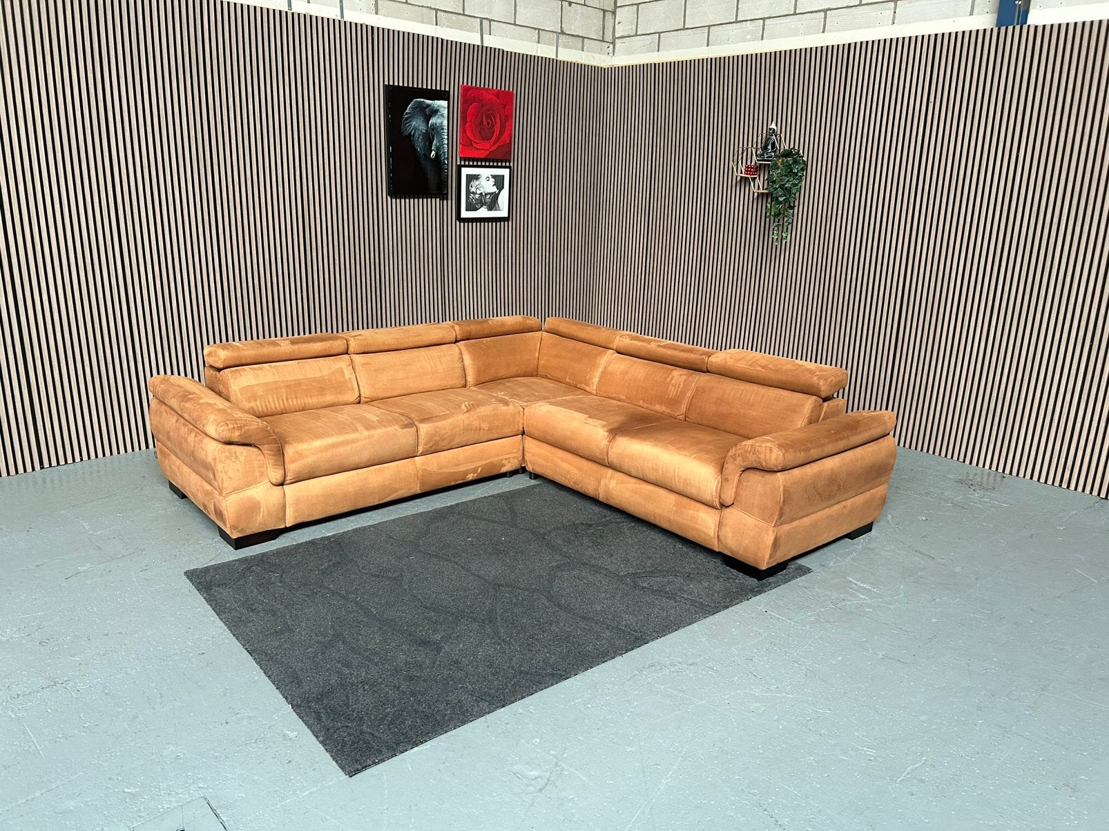 GRATIS LEVERING Hoekbank Cognac Microleder 270X267 GEREINIGD, 250 tot 300 cm, Hoekbank, Ophalen of Verzenden, Zo goed als nieuw