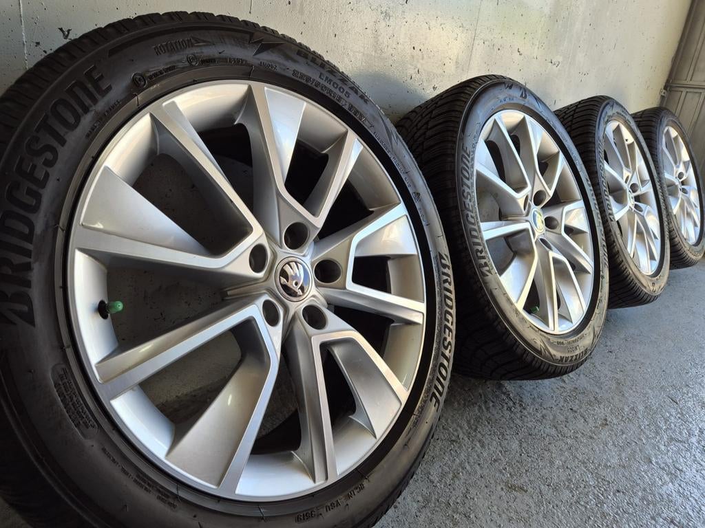 5x112/28 inch orgineel Skoda Karoq Winterset, Auto-onderdelen, Banden en Velgen, Ophalen, 18 inch, Banden en Velgen, Winterbanden