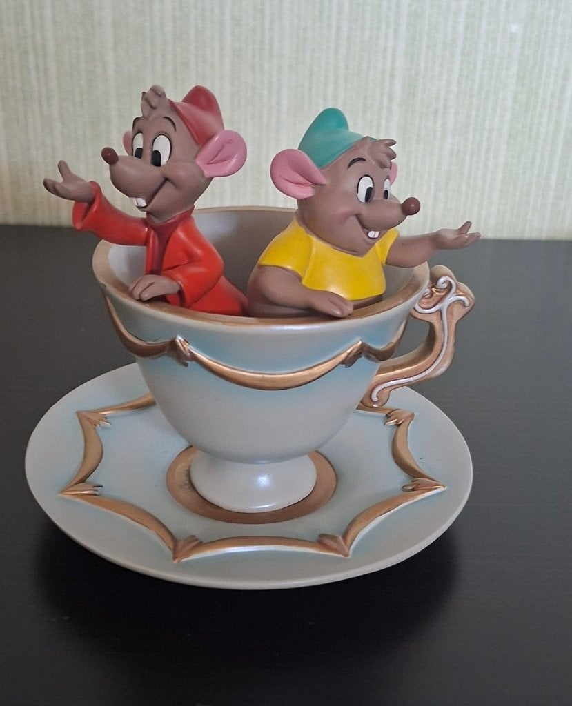 Disney:Gus en Pieter /Jacques in kop en schotel disneyparis, Ophalen of Verzenden, Overige figuren, Zo goed als nieuw, Beeldje of Figuurtje