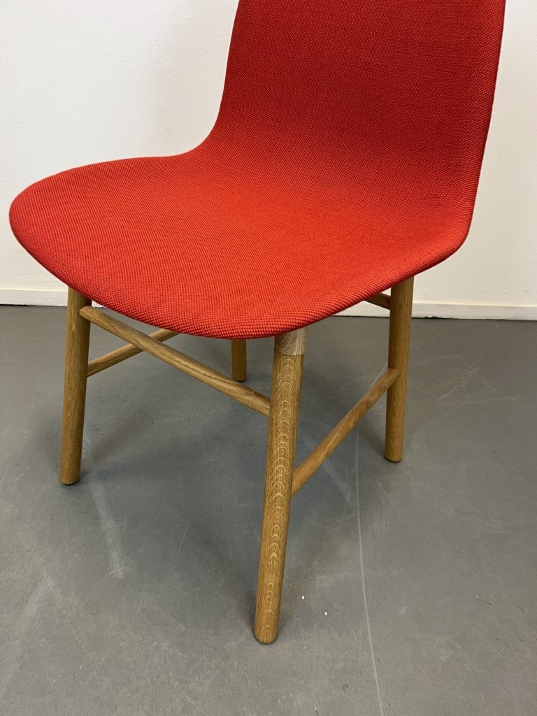 Normann Copenhagen Form Stoel Rood Stof - Hout, Niet ingevuld, Zo goed als nieuw, Niet ingevuld, Niet ingevuld