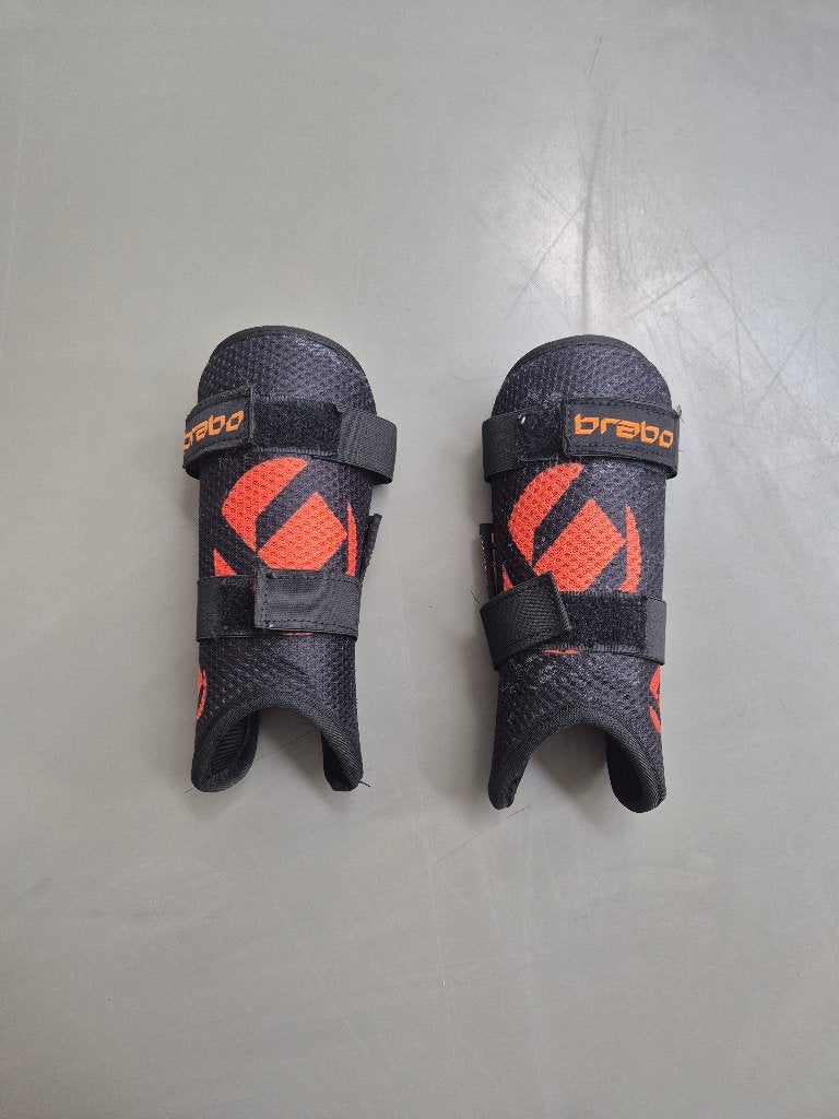 Brabo Scheenbeschermers XXXS  (kleinste maat), Ophalen of Verzenden, Gebruikt, Overige typen