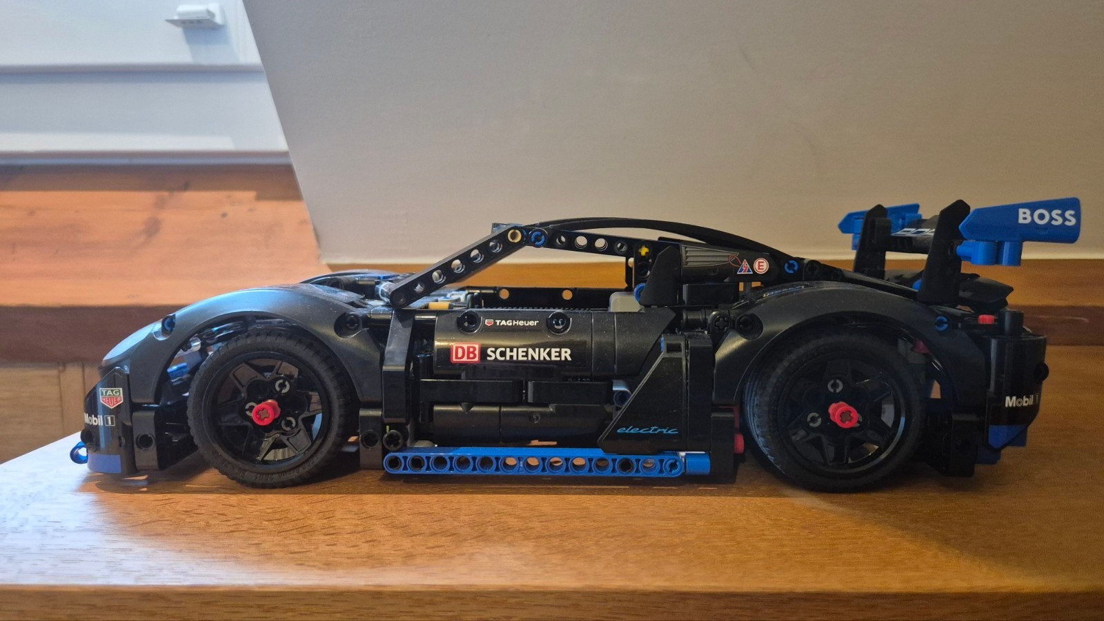 LEGO Technic Porsche GT4 e-Performance 42176