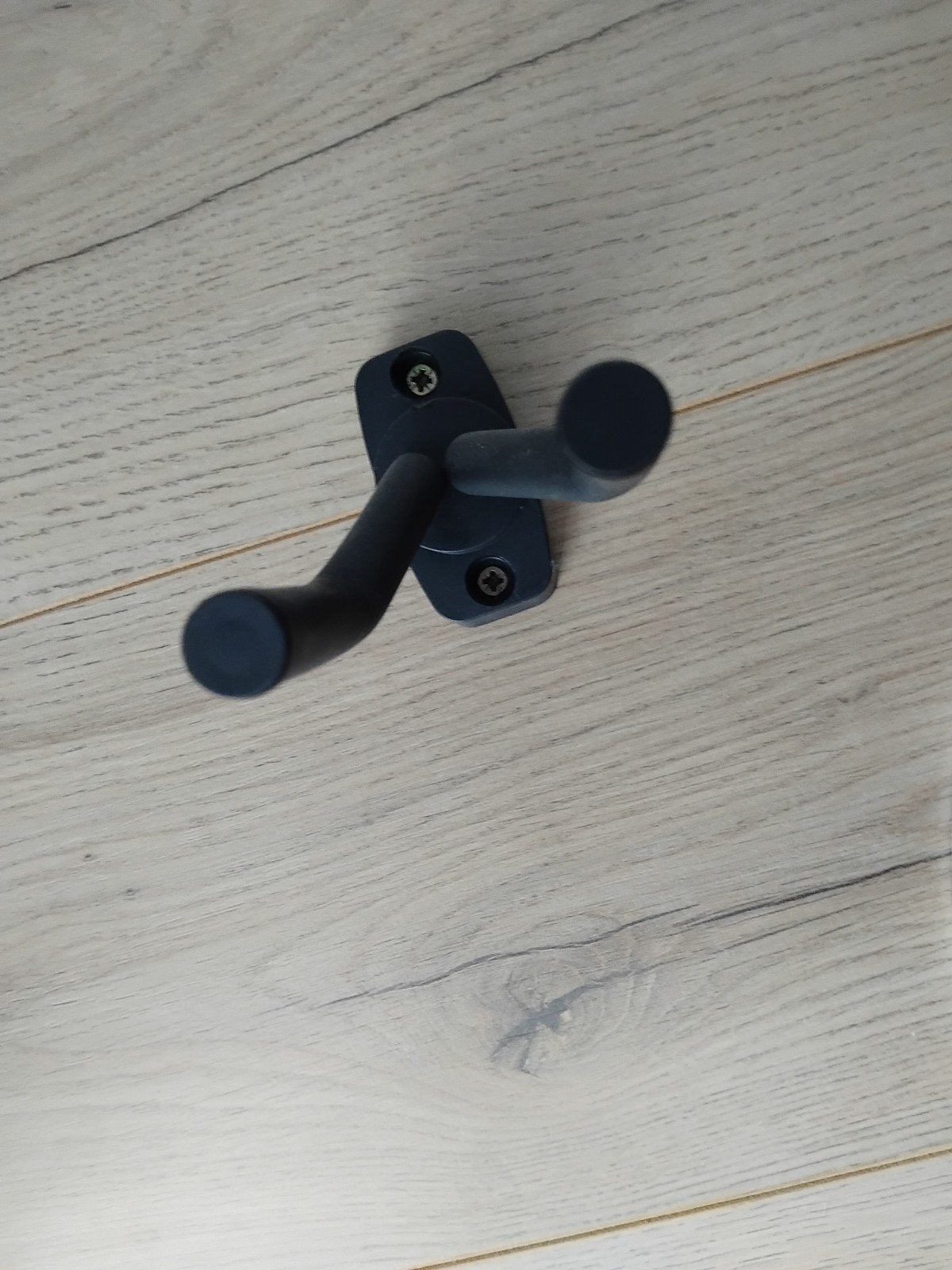 Gitaar muurbeugel - stevig en ruimtebesparend, Ophalen, Zo goed als nieuw, Akoestische gitaar