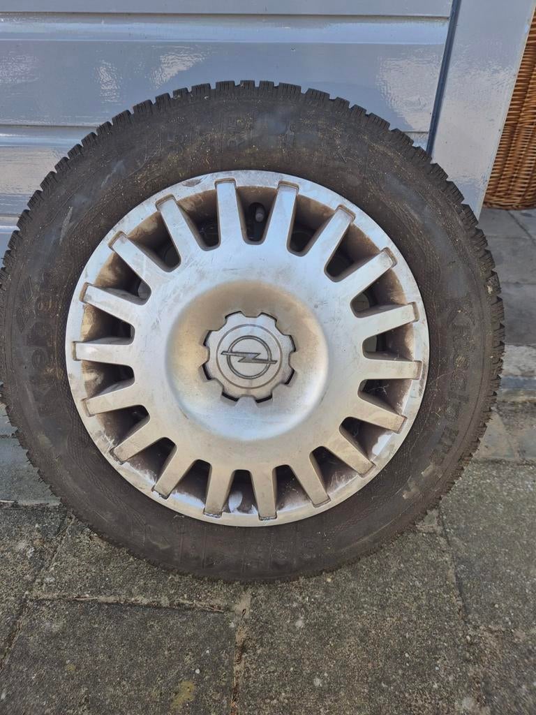 4x winterbanden krisalp hp2, Auto diversen, Wieldoppen, Ophalen