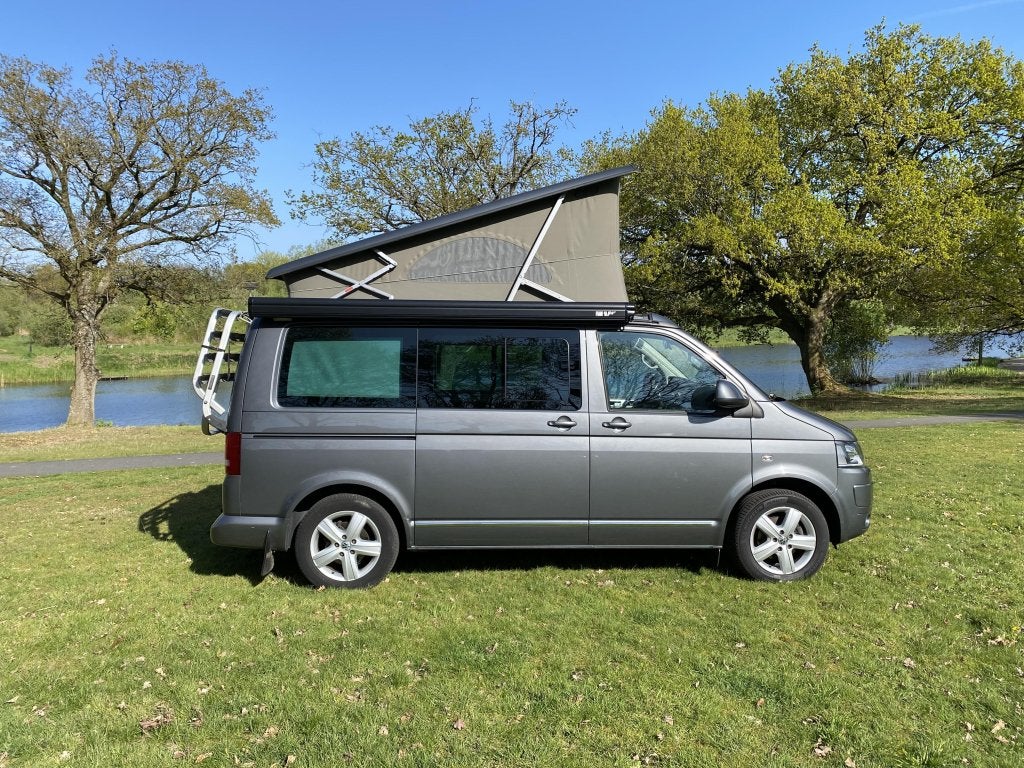 Volkswagen California T5 Comfortline | DSG Automaat | 140 Pk, Caravans en Kamperen, Campers, Automaat, Buscamper of Camperbus