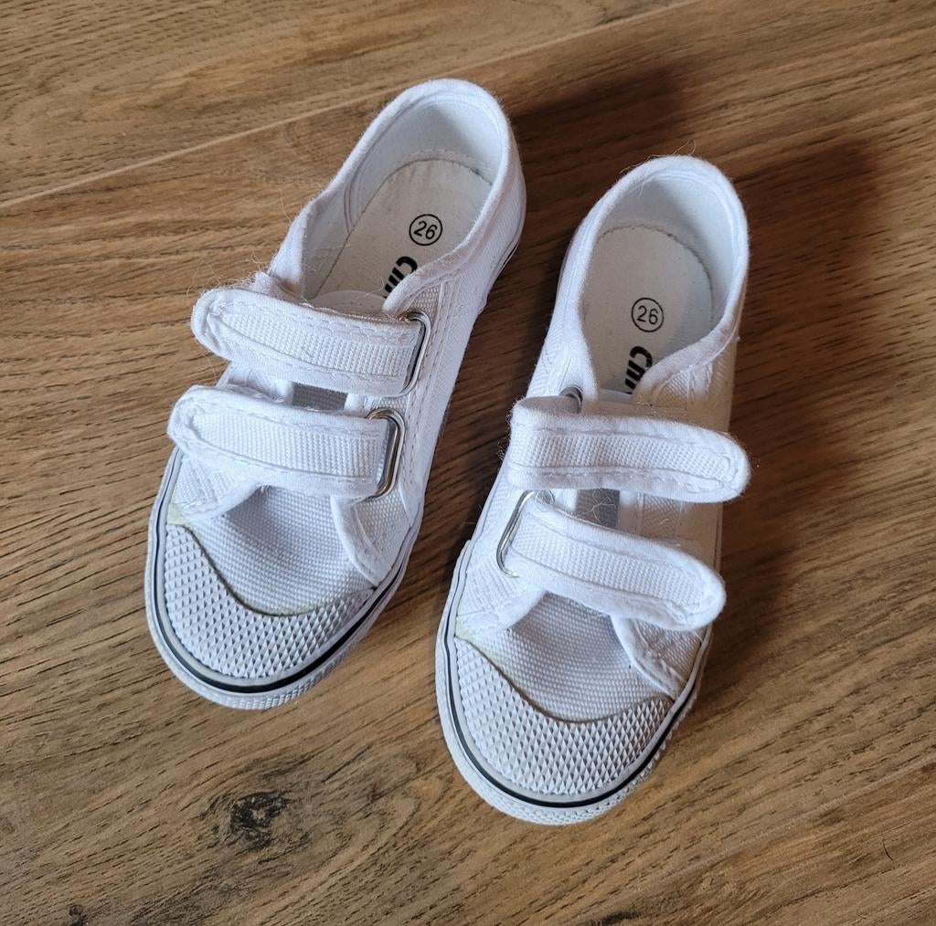 Witte gymschoenen maat 26 NIEUW!, Ophalen, Nieuw, Jongetje of Meisje, Schoentjes