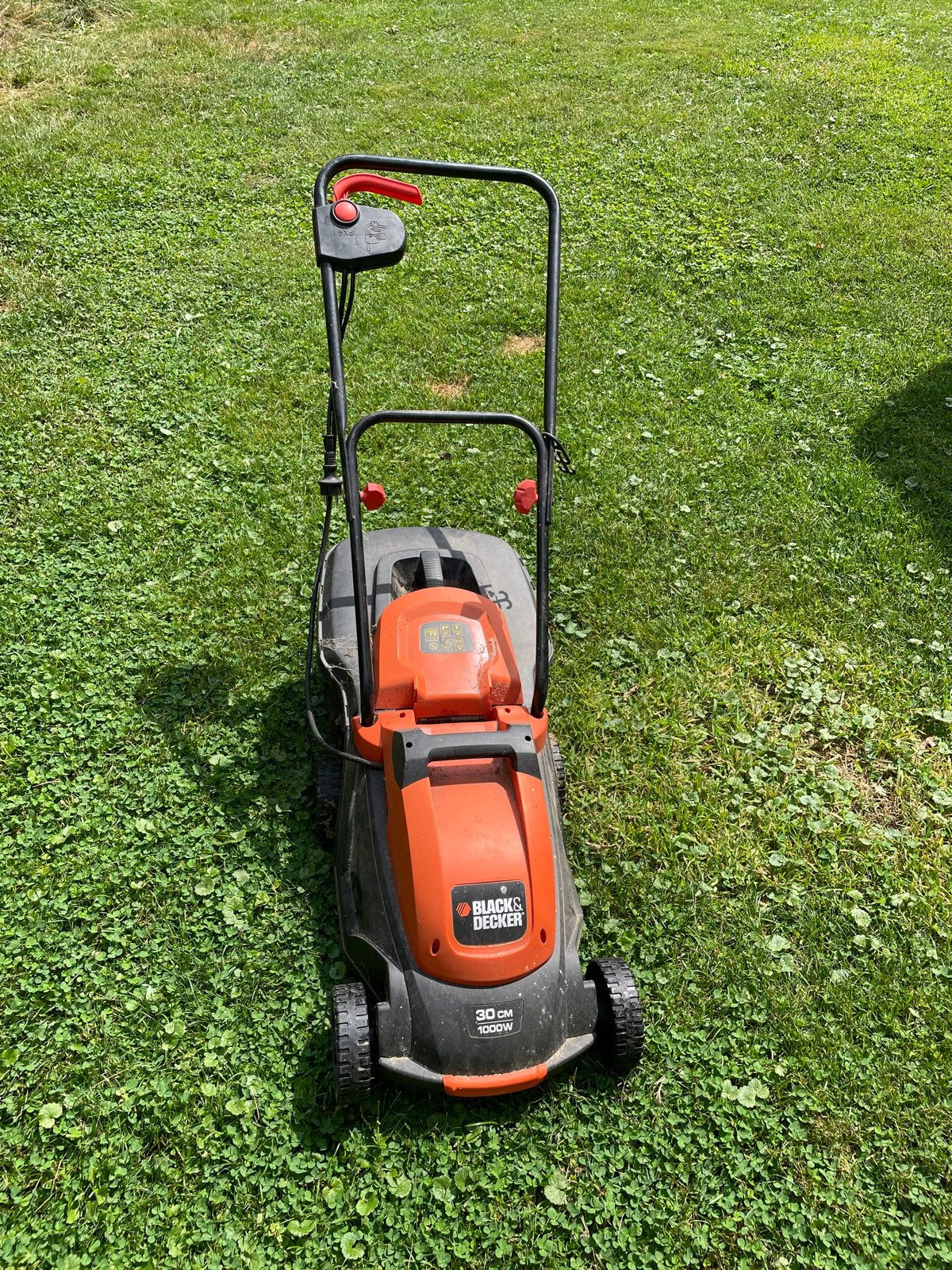 Black & Decker GR3000 Elektrische Grasmaaier 30cm, Ophalen, Cirkelmaaier, Gebruikt, Elektrische grasmaaier