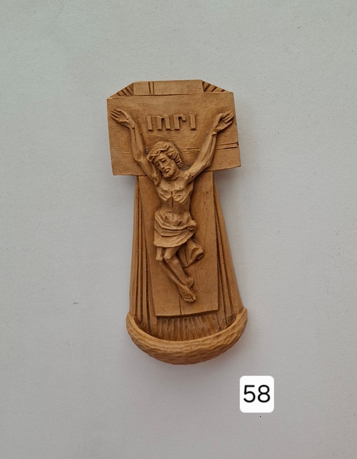 Jezus aan kruis - wijwaterbakje, Verzamelen, Ophalen of Verzenden, Zo goed als nieuw, Beeld(je), Christendom | Katholiek
