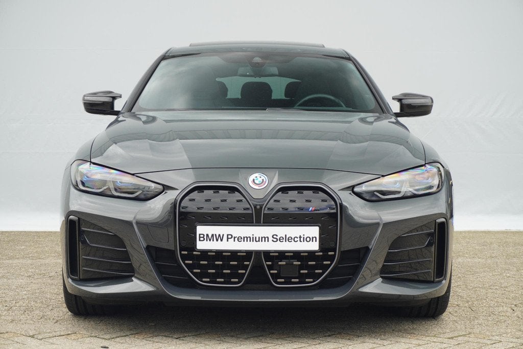 BMW i4 M50 | Laserlight | Harman Kardon | Schuif- Kanteldak, Auto's, BMW, Stof, Origineel Nederlands, 2190 kg, Vierwielaandrijving