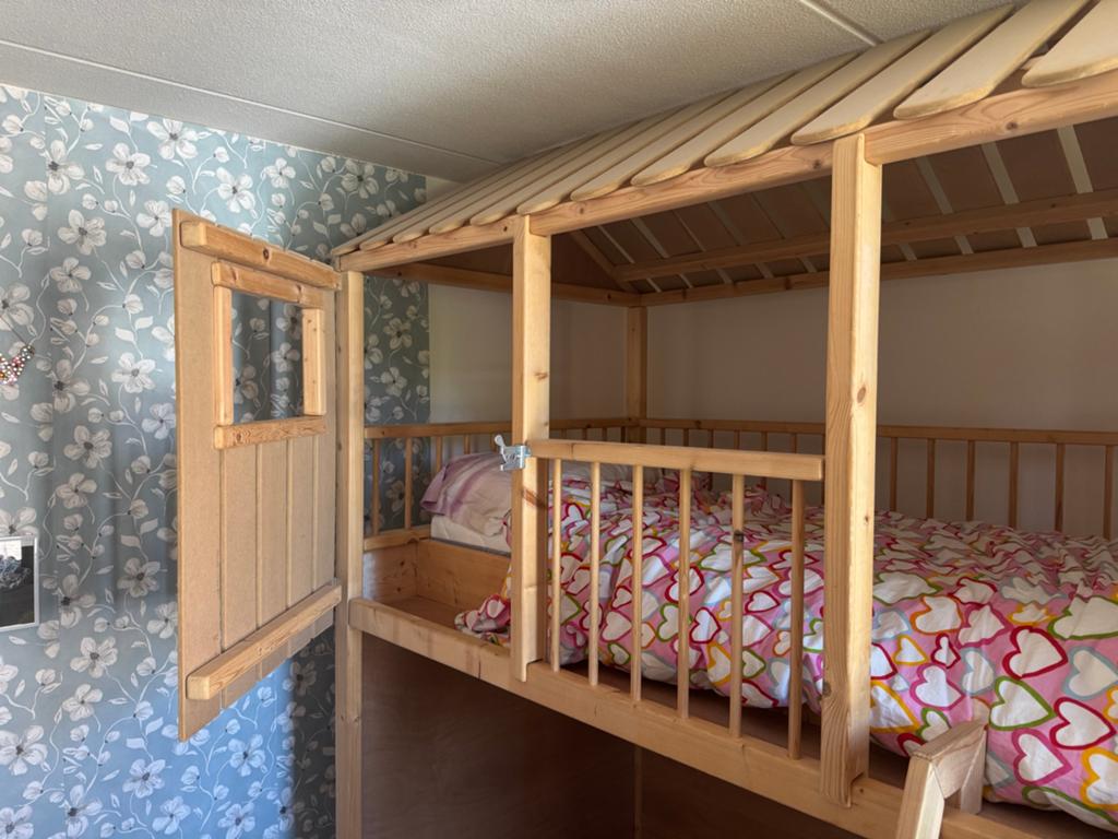 Verhoogd massief houten bed voor kinderkamer (Zelfbouw), Ophalen, 180 cm of meer, Lattenbodem, 100 cm of meer