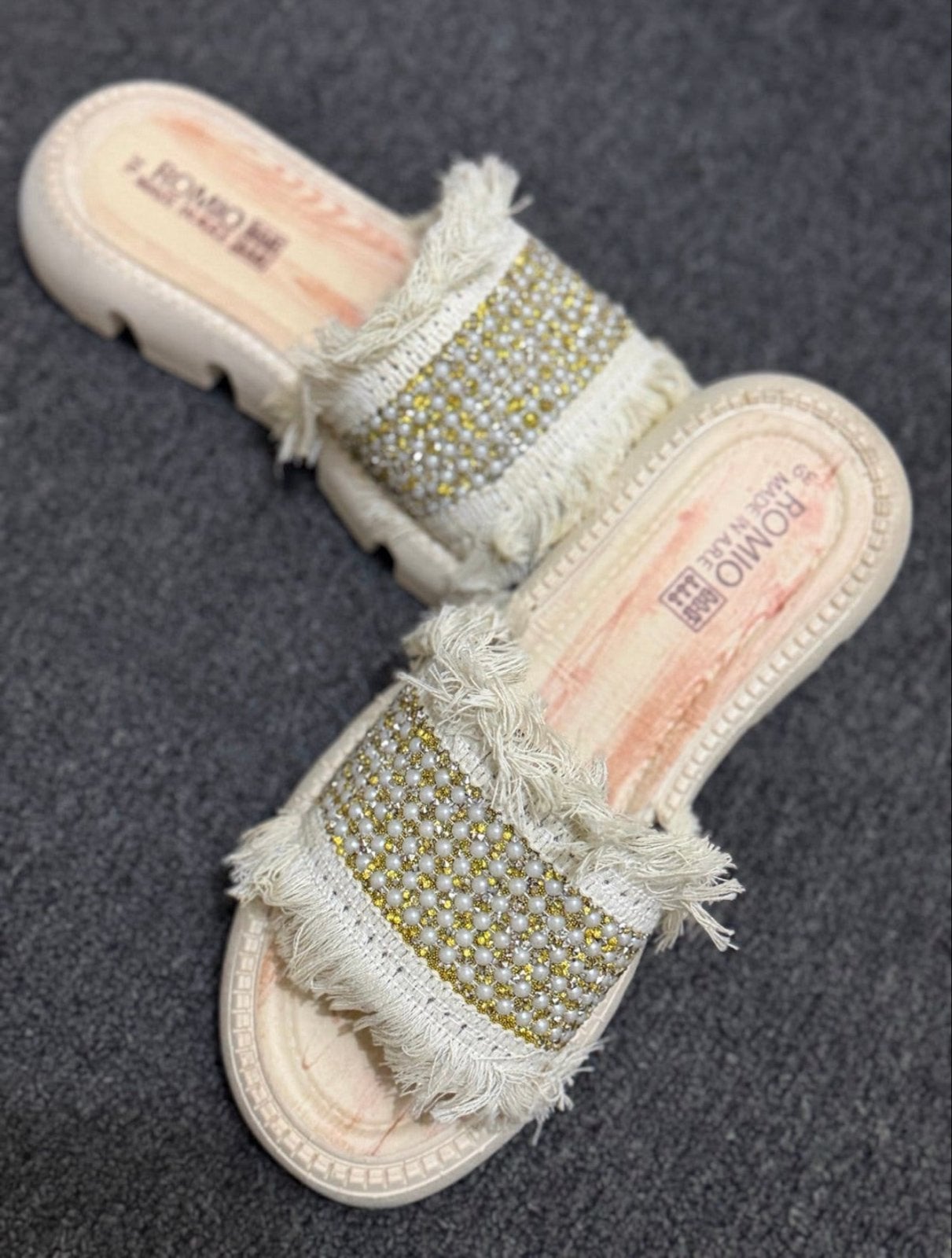 Romio slippers met kralen en franjes - Maat 39, Ophalen, Gedragen, Overige kleuren, Slippers