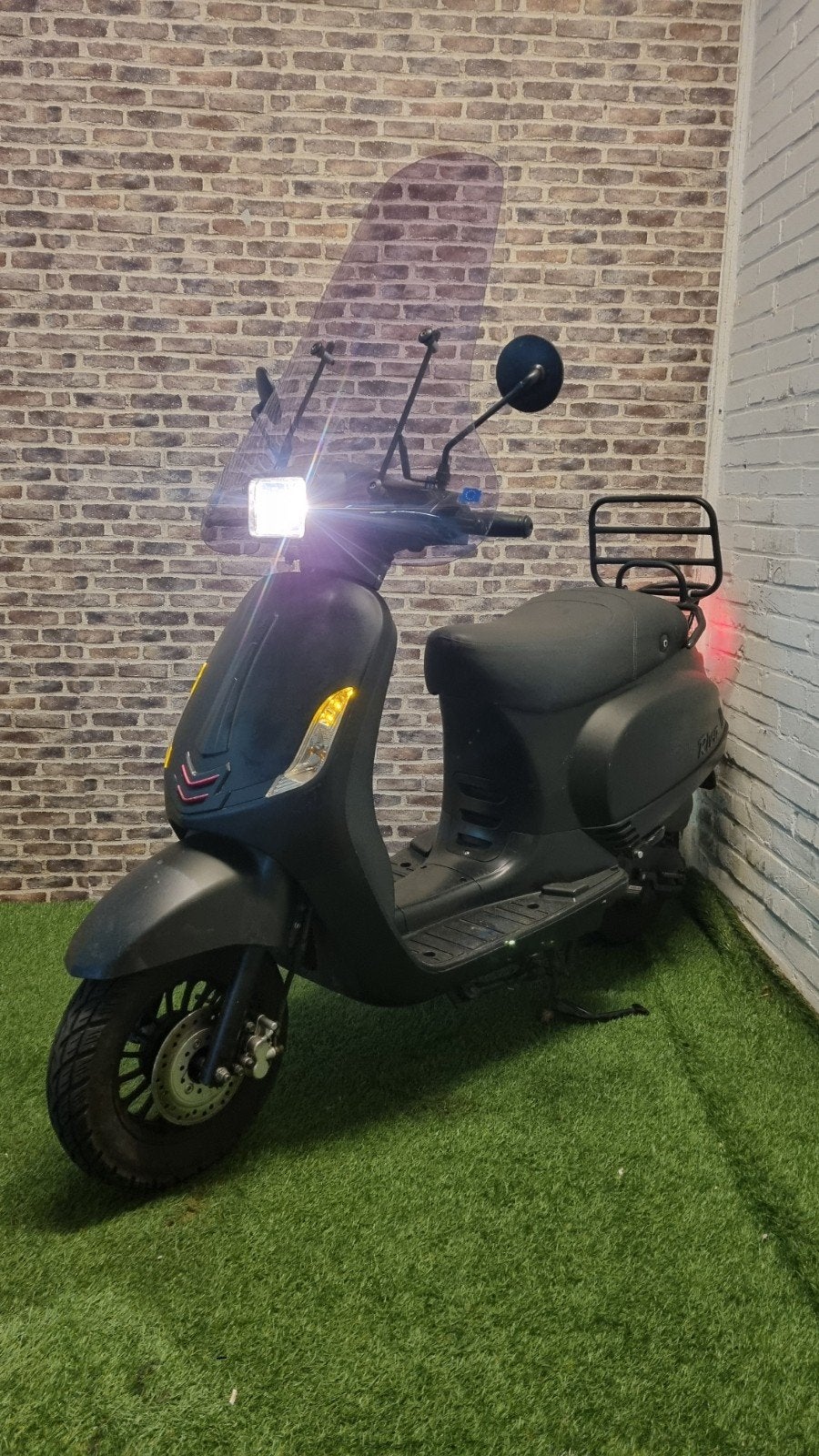 Zeer nette BTC RIVA Sport snorscooter 2020! Black edition, Gebruikt, Overige modellen, Ophalen of Verzenden, Benzine