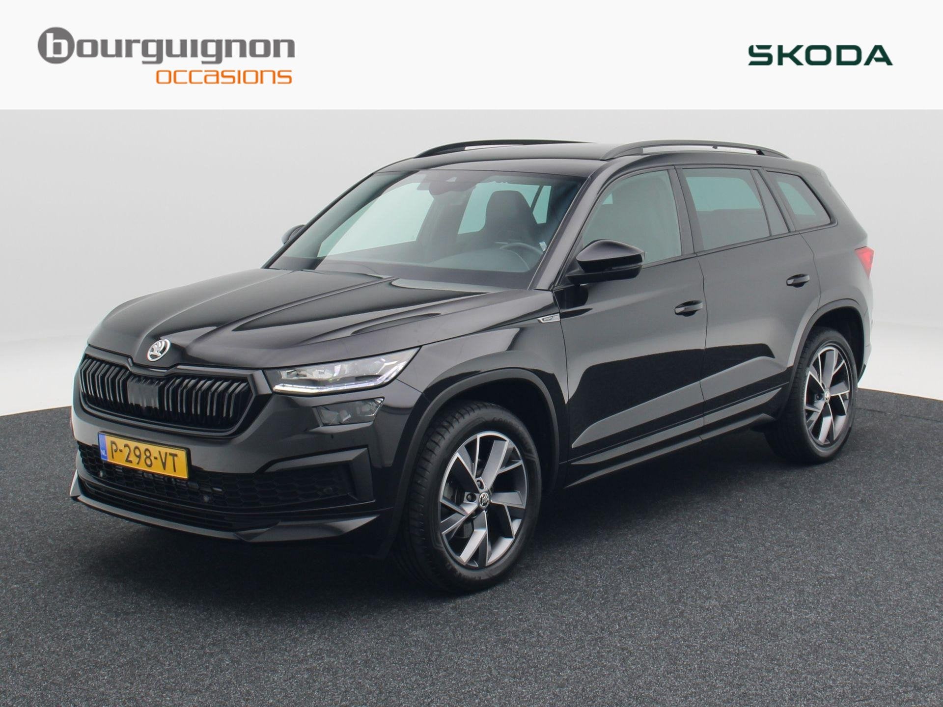Skoda Kodiaq 1.5 TSi 150 Pk Automaat Sportline Business | St, Auto's, Dealer onderhouden, 4 cilinders, 150 pk, Alcantara