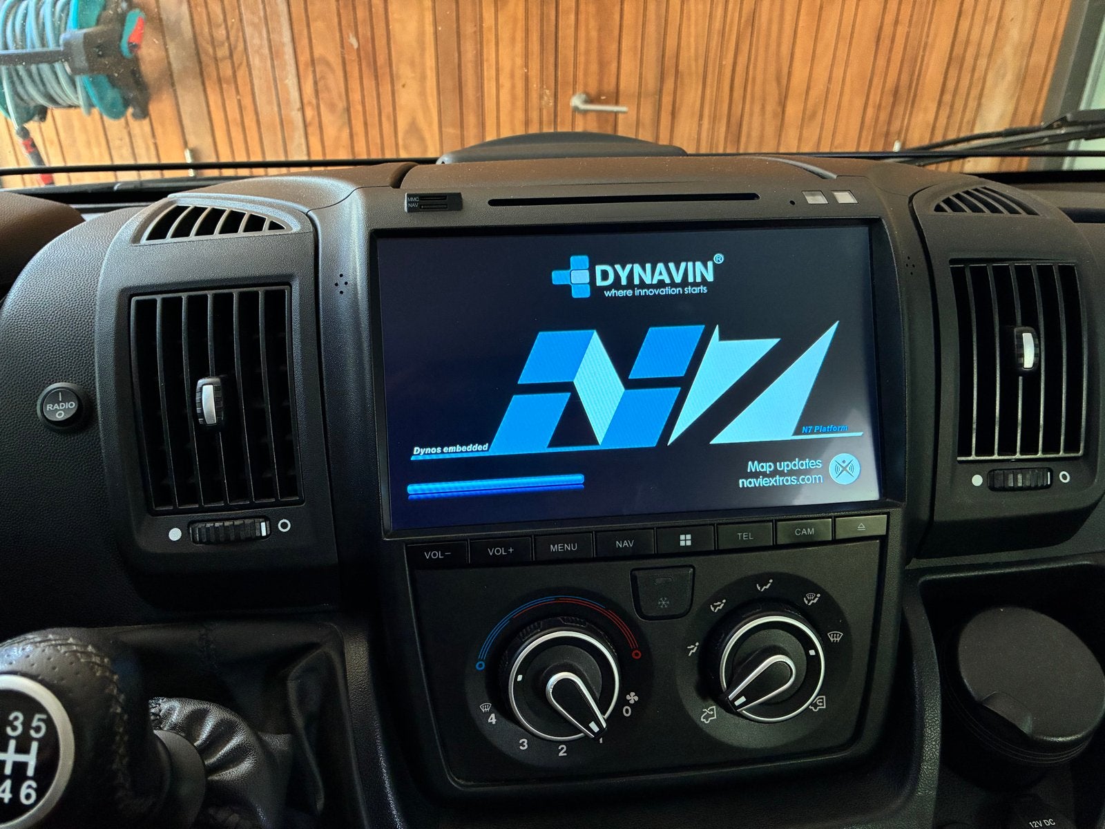 Dynavin N7-DCX Pro Campernavigatie Fiat Ducato/Jumper, Auto diversen, Ophalen of Verzenden, Zo goed als nieuw