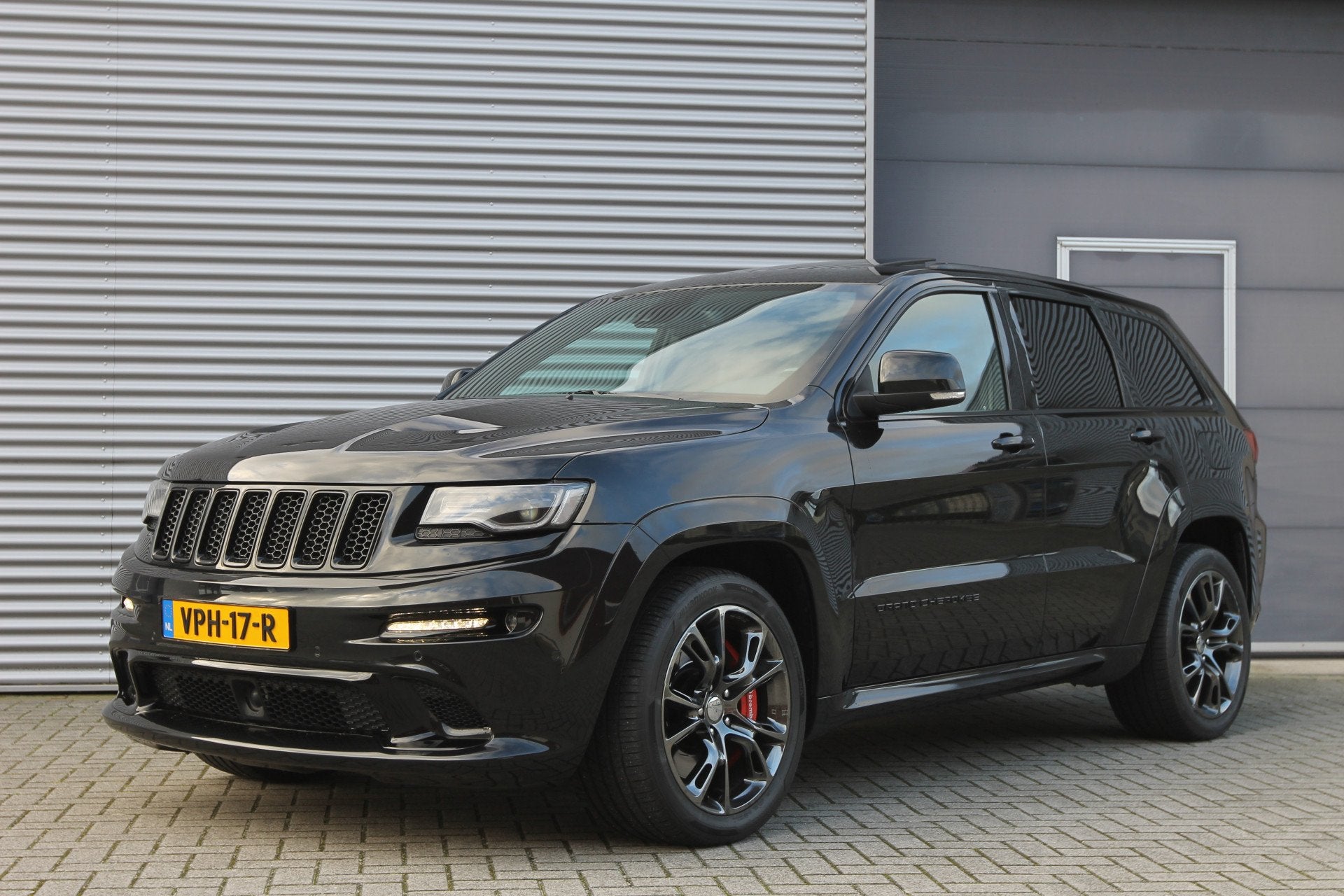 Jeep Grand Cherokee 6.4 V8 SRT8 I Aut. I 468 PK I Grijs Kent, Auto's, Zwart, Bedrijf, 468 pk, Vierwielaandrijving