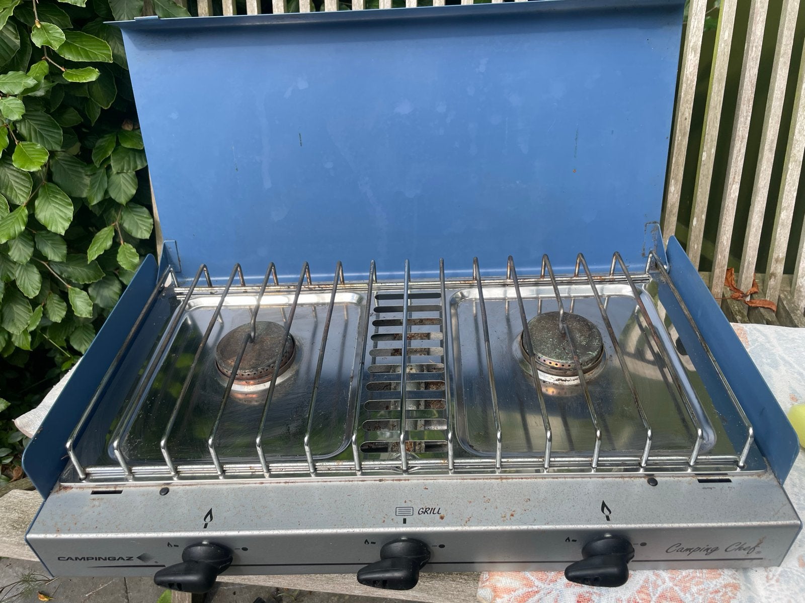 Campingaz Camping Chef 2-pits gasfornuis met grill, Ophalen, Gebruikt
