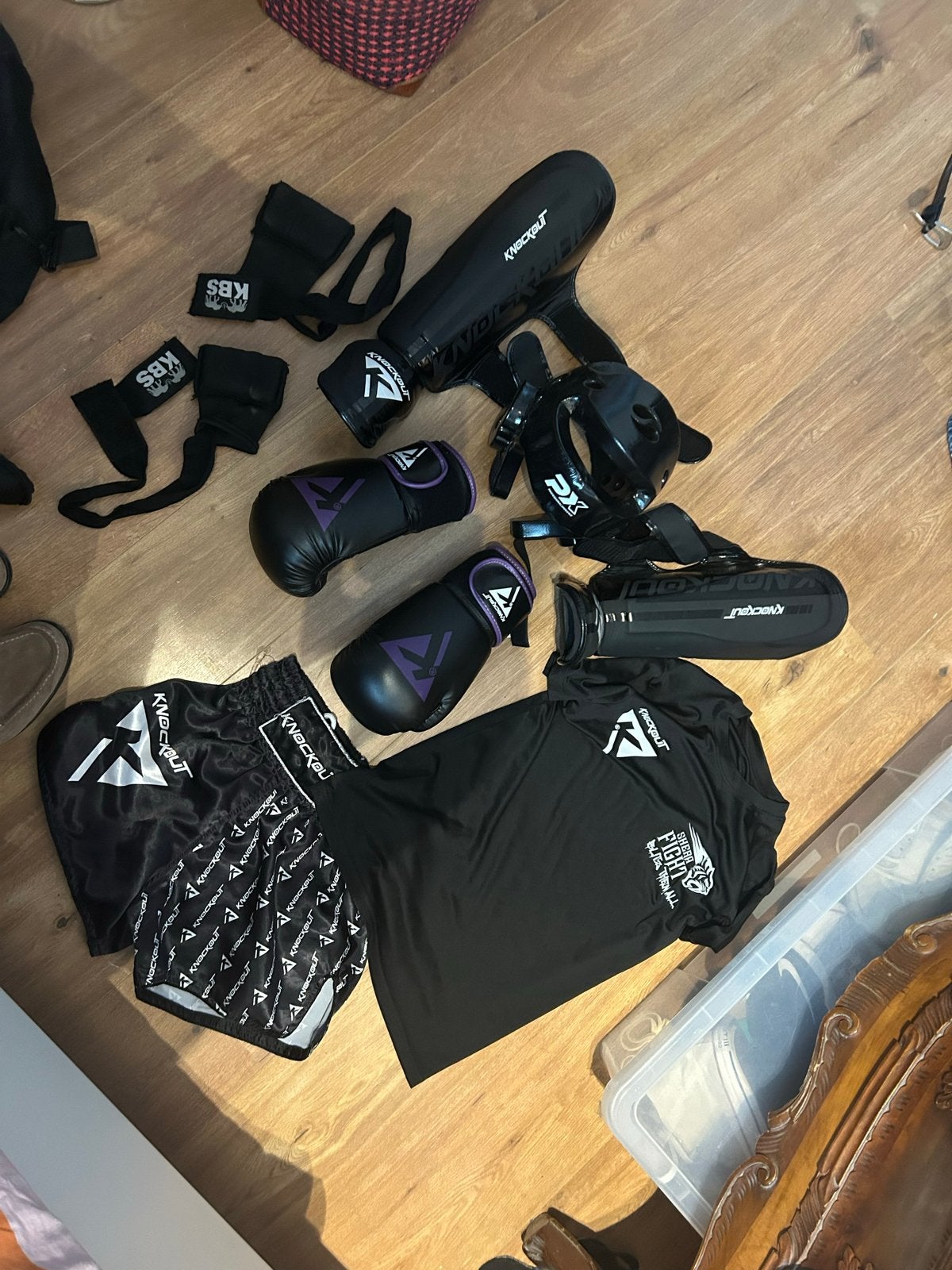 Complete Kickboks Uitrusting voor Jeugd (11-13 jaar), Maat S, Ophalen of Verzenden, Zo goed als nieuw, Overige
