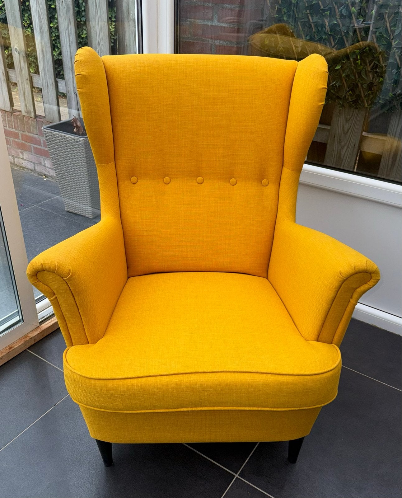 Stijlvolle gele fauteuil van ikea, Huis en Inrichting, Stoelen, Ophalen, Overige kleuren, Zo goed als nieuw, Eén