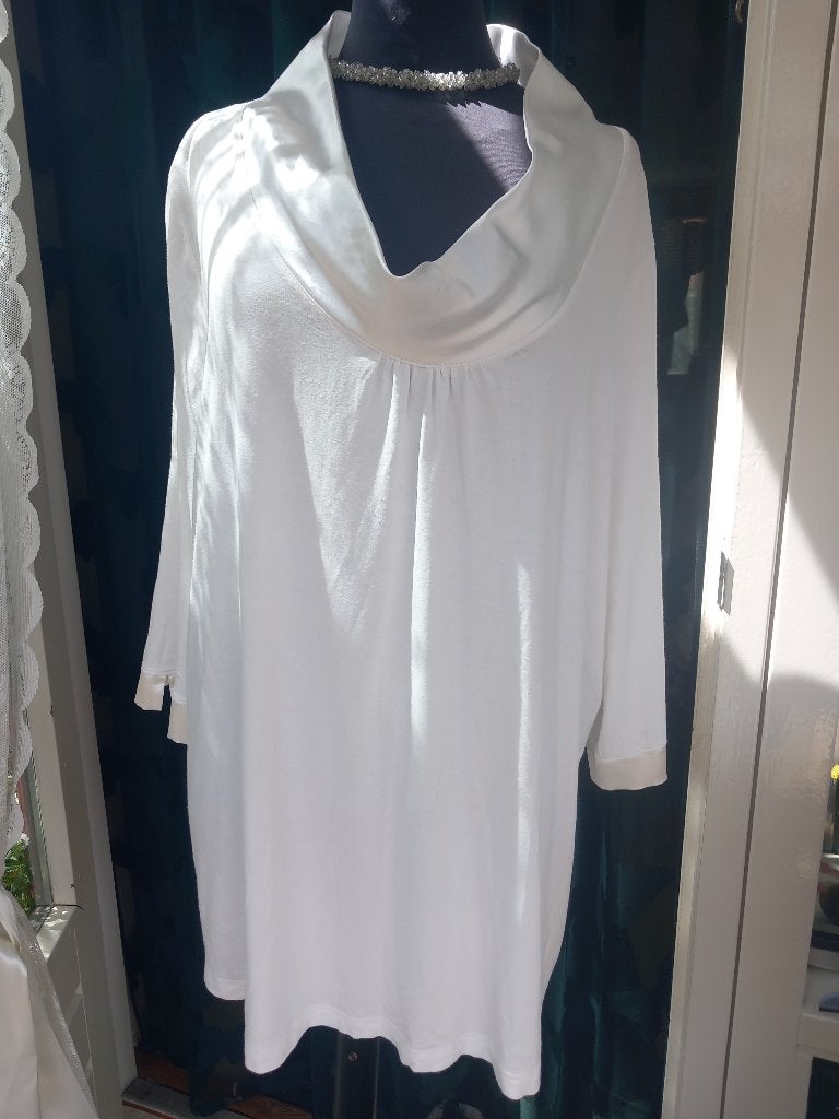 Top /Ulla Popken, Wit, Ulla Popken, Zo goed als nieuw, Shirt of Top