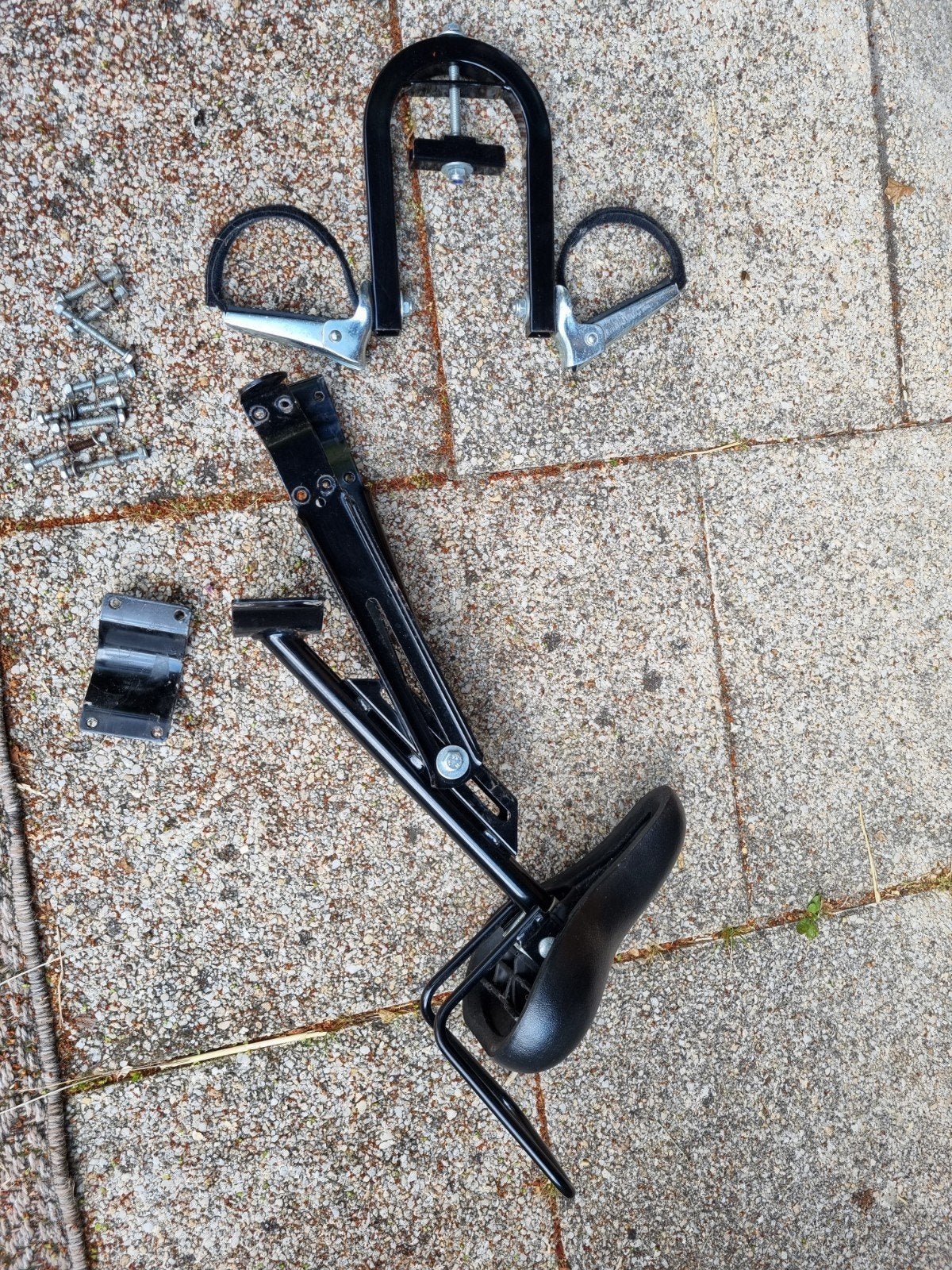 Buiszadel, zadel op stang voor, inclusief voetsteuntjes, Ophalen, Voorzitje, Merkloos, komt origineel van fietsenwinkel, 0 t/m 13 kg