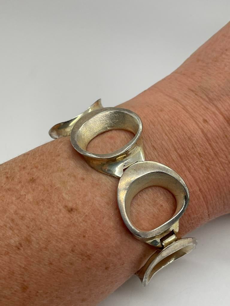 D896 Prachtige zilveren modernist armband, Sieraden, Tassen en Uiterlijk, Ophalen of Verzenden, Zilver, Armband