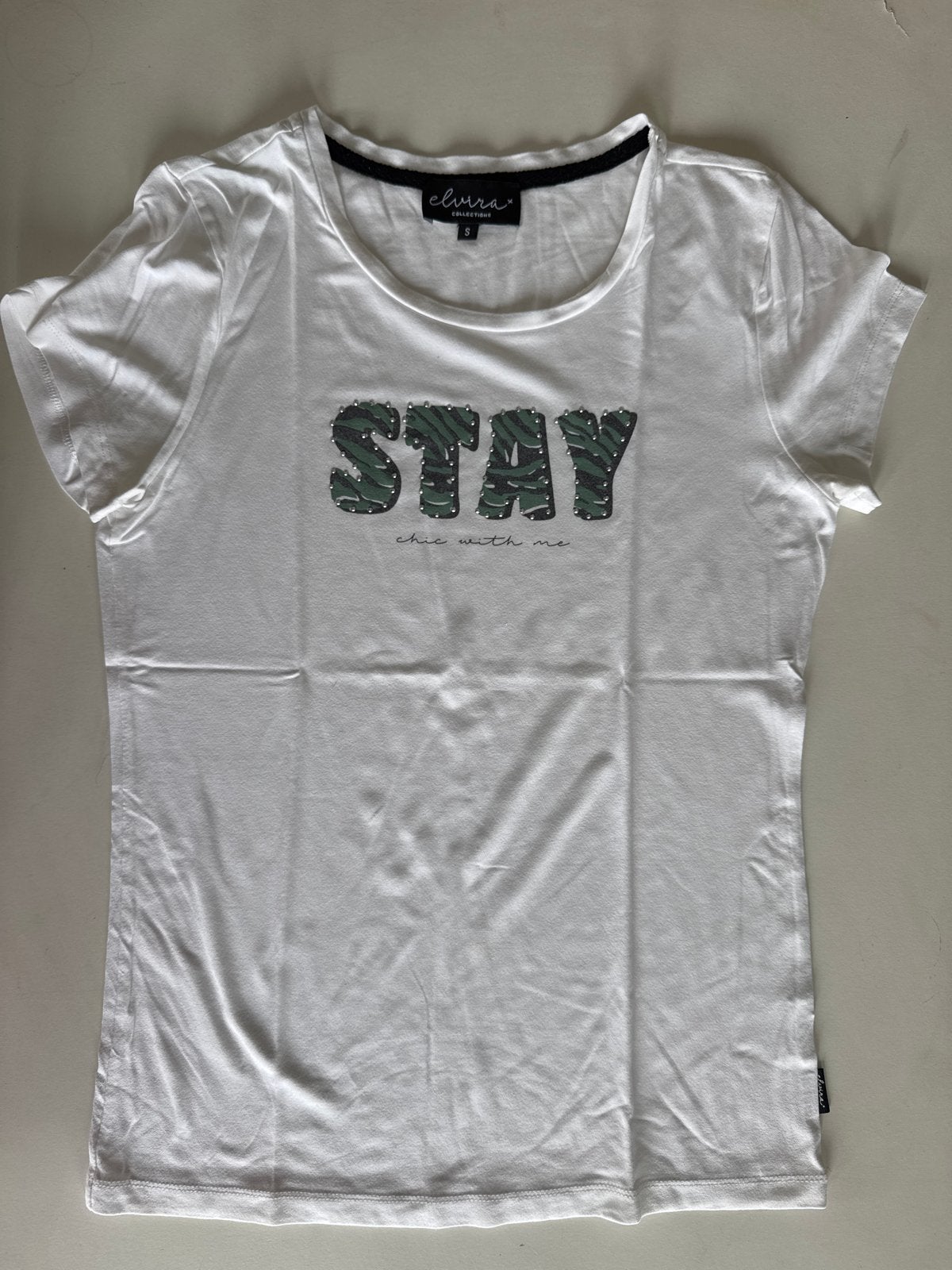 Elvira Collections T-shirt met 'STAY' print - Maat S, Wit, Ophalen of Verzenden, Zo goed als nieuw, Korte mouw