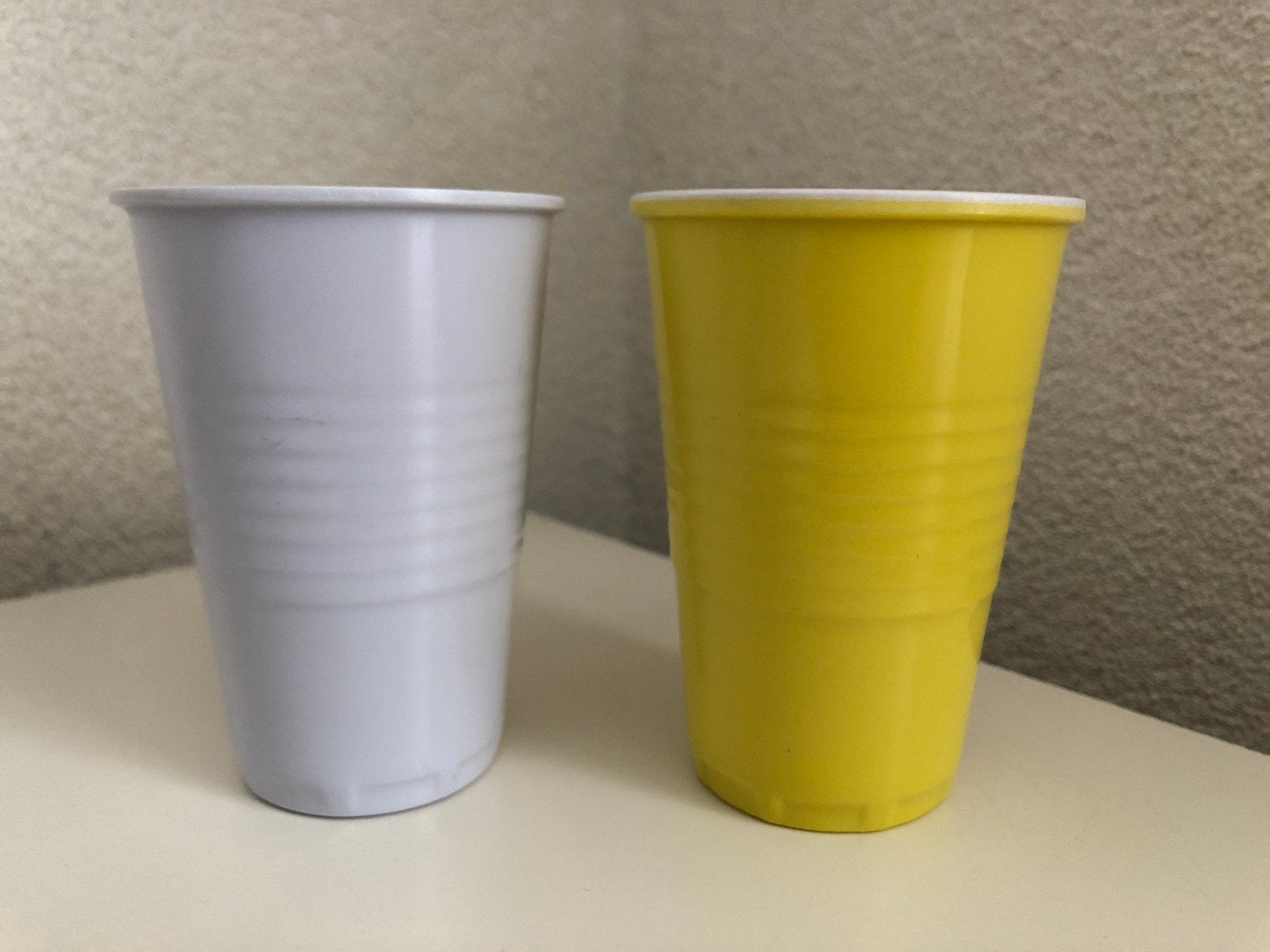 Hip Amsterdam drinkbeker melamine - vorm kartonnenbeker, Kunststof, Gebruikt, Overige stijlen, Mok