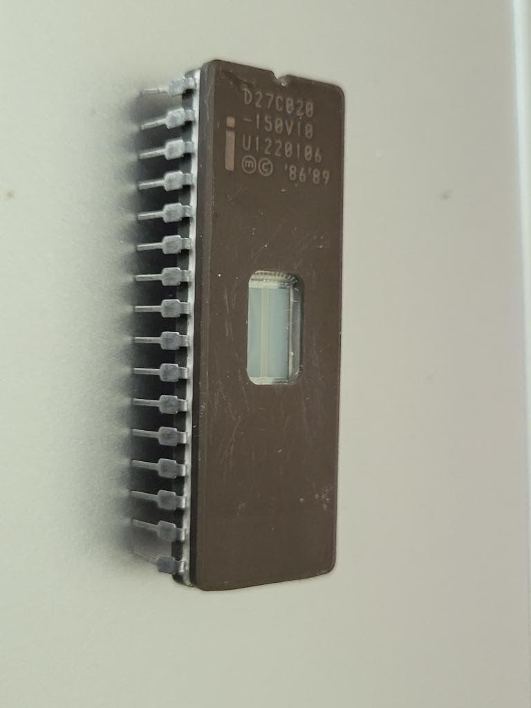 2pcs 27C020 UV Eprom, Verzenden, Intel