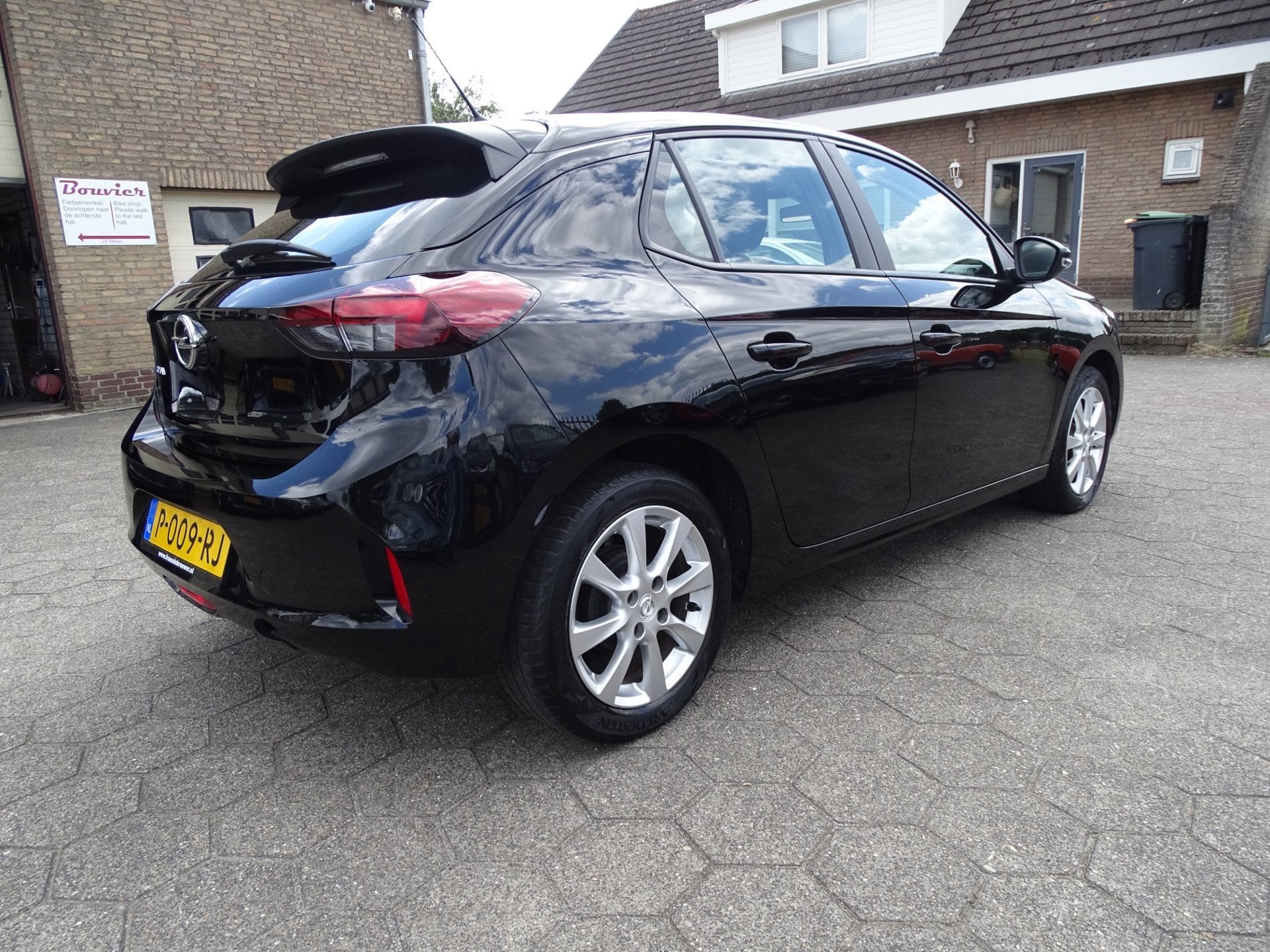 Opel Corsa 1.2 Edition AIRCO/LMV/CRUISE/APPLE CARPLAY/5 DEUR, Auto's, Voorwielaandrijving, Stof, 1199 cc, Zwart