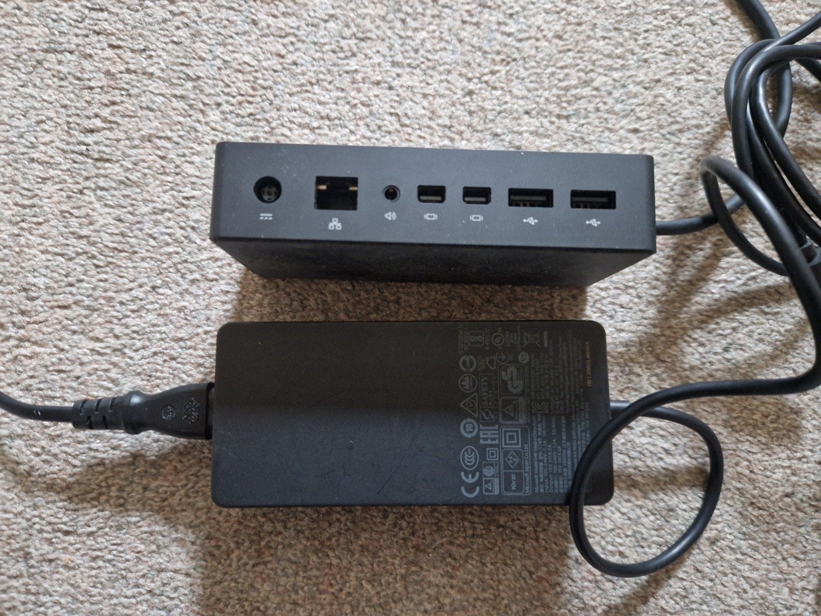 Microsoft Surface Dock  met 100W voeding, Ophalen
