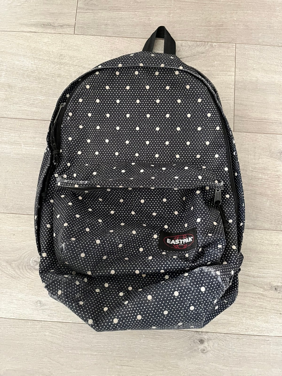 Eastpak Laptop Rugzak - Zwart met Witte Stippen, 45 tot 60 cm, Gebruikt, 25 tot 40 cm, Ophalen of Verzenden