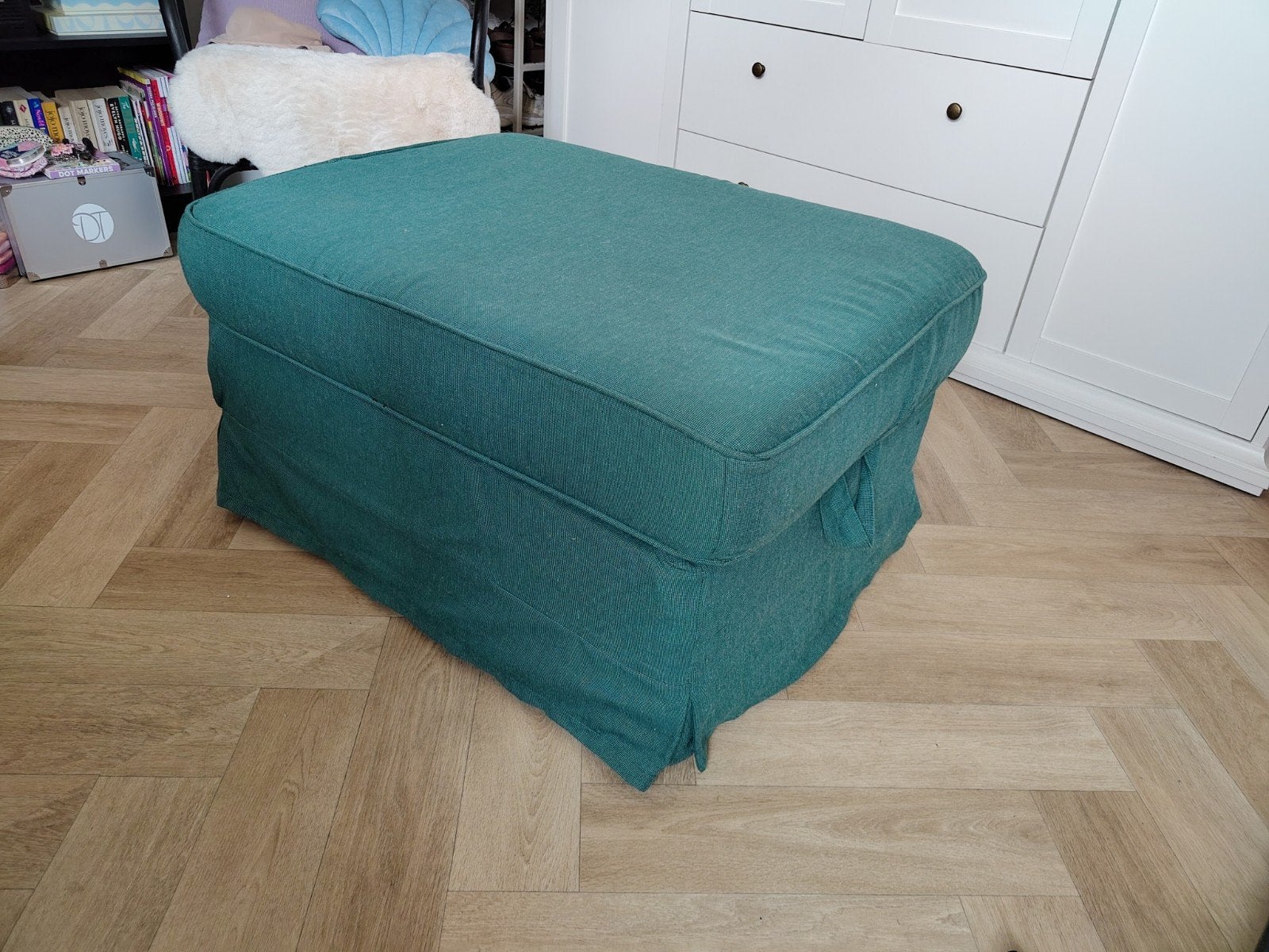 Groene poef/voetenbank, Ophalen, Gebruikt, 50 tot 75 cm, Modern, Praktisch