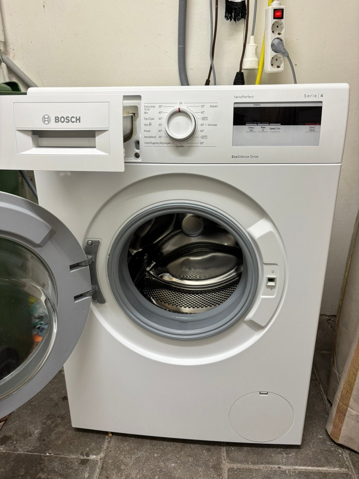 Bosch Serie | 4 Wasmachine | Werkt Super | Goede Staat, Ophalen, Minder dan 85 cm, Zo goed als nieuw, Voorlader
