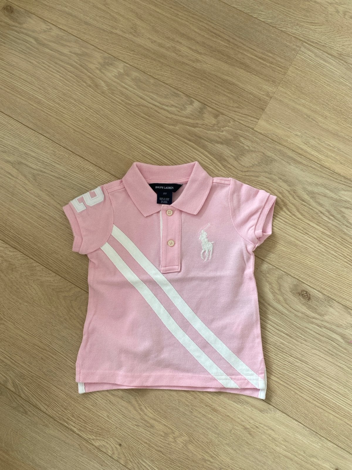 Ralph Lauren Polo Shirt Roze Maat 2T ongedragen mat 104, Ophalen of Verzenden, Nieuw, Meisje, Shirt of Longsleeve
