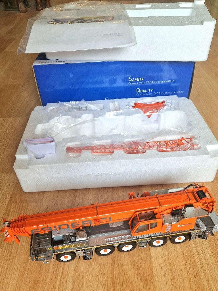 Tadano ATF 220G-5 (Euro 3) Friderici kraan 1:50 van WSI, Hobby en Vrije tijd, Modelauto's | 1:50, Ophalen of Verzenden, Zo goed als nieuw