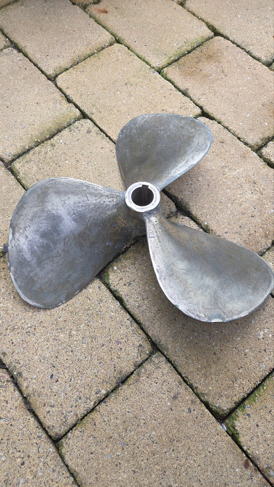 Gebruikte 3-blads scheepsschroef - 44 cm diameter, Watersport en Boten, Ophalen of Verzenden