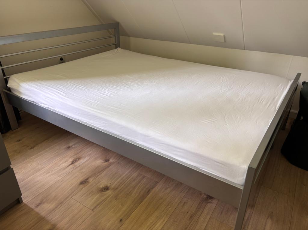Twijfelaar (140) incl nieuwe matras gratis af te halen, Huis en Inrichting, Ophalen, 140 cm, Twijfelaar, Metaal