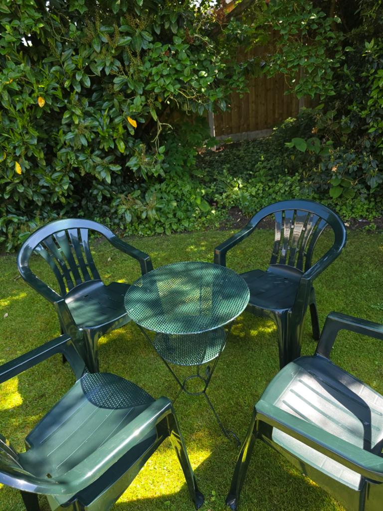 Set Jardin Cuba kunststof kuipstoelen groen met tafeltje, Ophalen, Zo goed als nieuw, Kunststof, Stapelbaar