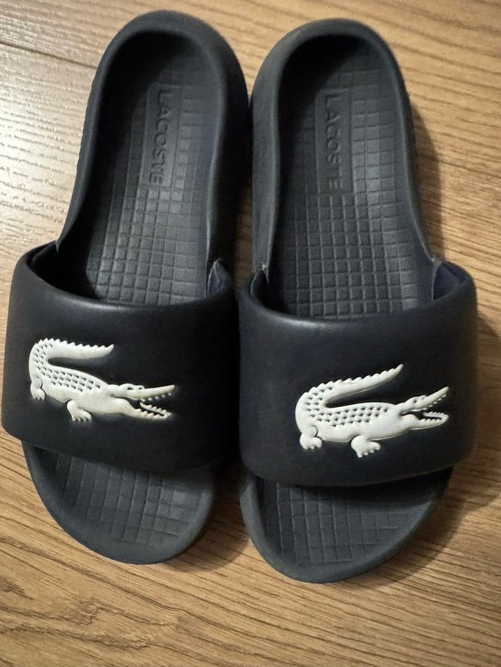 Lacoste zwarte bad slippers maat 40,5, Ophalen of Verzenden, Jongen of Meisje, Overige typen