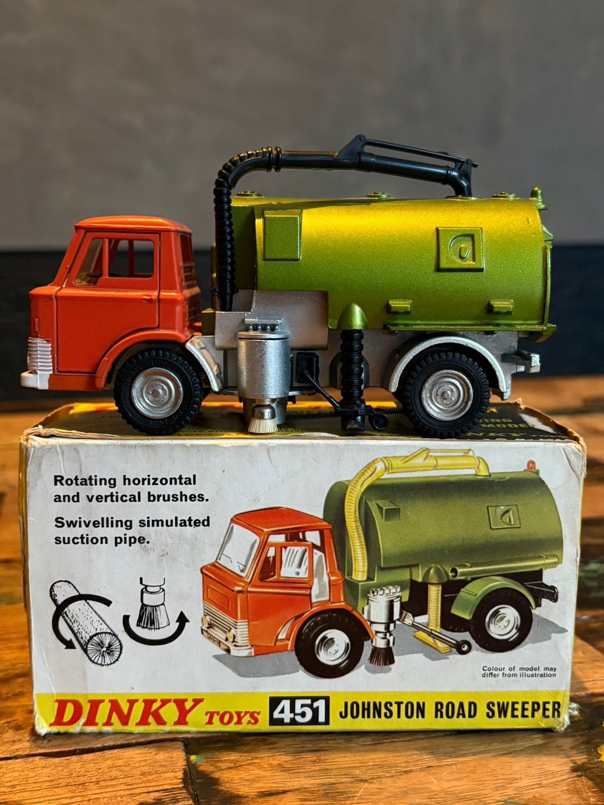 Dinky Toys 451 Johnston Road Sweeper uitzonderlijke staat, Ophalen of Verzenden, Zo goed als nieuw, Auto, Dinky Toys