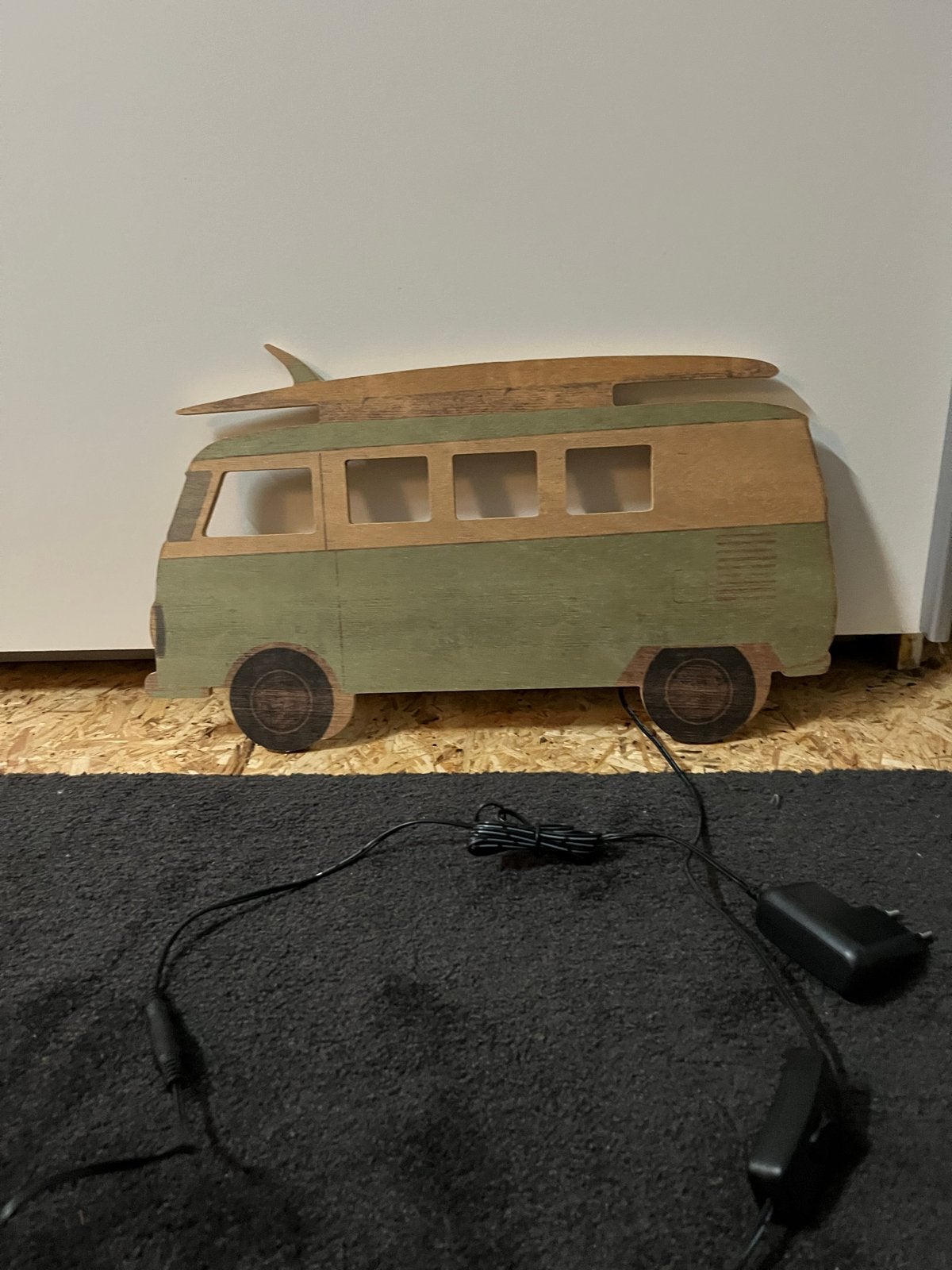 Houten VW busje wandlamp met surfplank, Huis en Inrichting, Groen, Gebruikt, Ophalen of Verzenden, Vintage