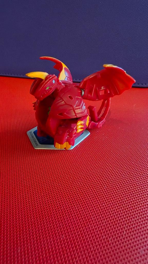 Battle planet	Dragonoid Red Pyrus Bakugan, Ophalen of Verzenden, Zo goed als nieuw