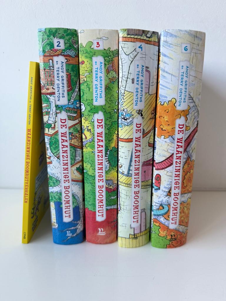 Boeken De Waanzinnige Boomhut deel 2, 3, 4 en 6 + geschenk, Boeken, Ophalen of Verzenden, Gelezen, Fictie algemeen