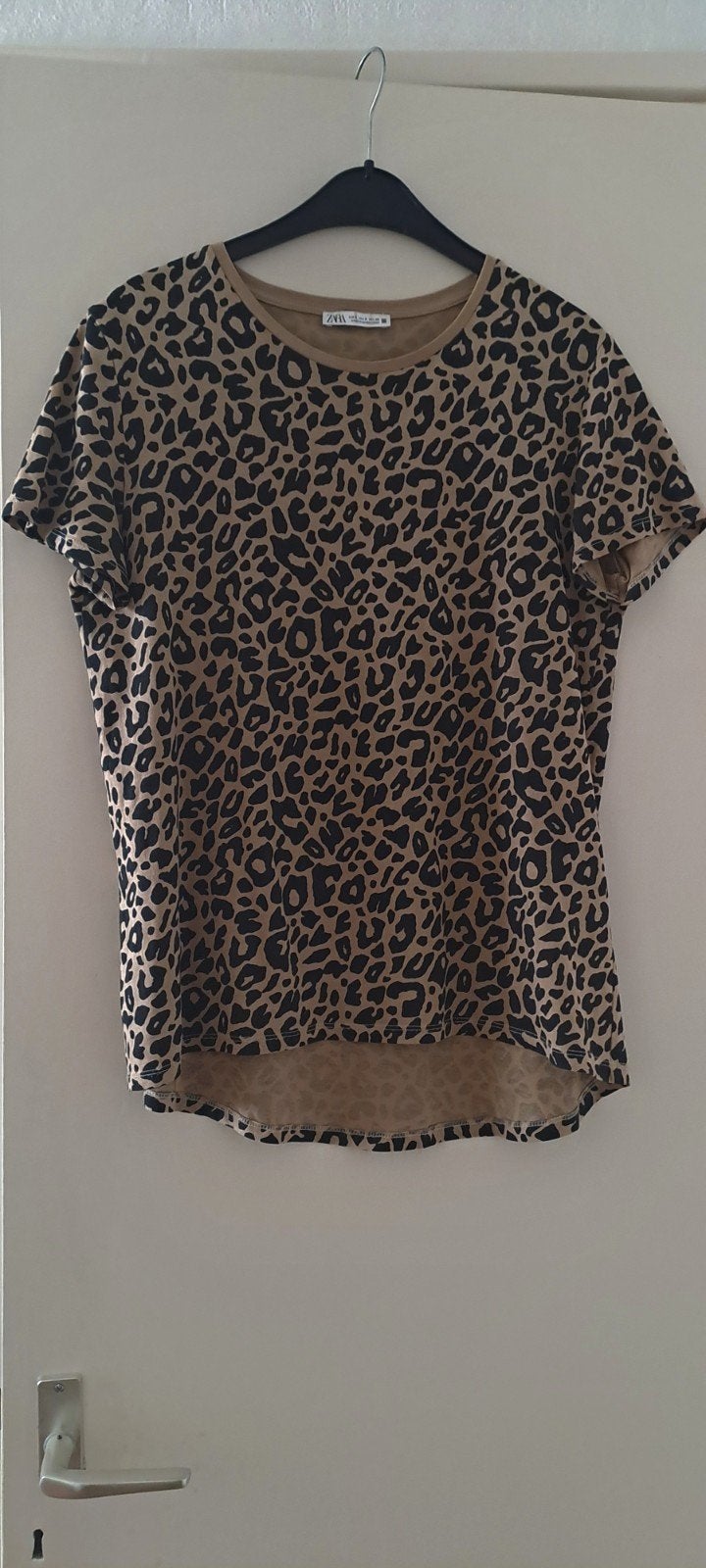 Zara T-shirt met luipaardprint - Maat S, Maat 38/40 (M), Meerkleurig, Zara, Ophalen of Verzenden