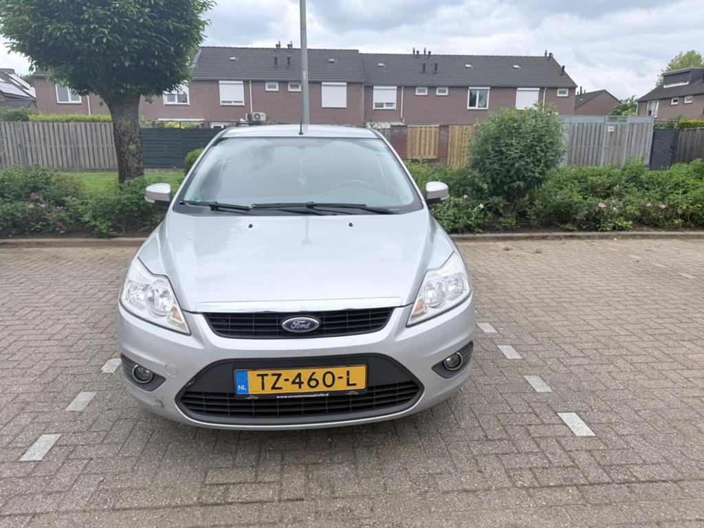 Ford Focus 1.6 74KW 5D 2009 Grijs, Auto's, 1596 cc, 15 km/l, 4 cilinders, 49 €/maand