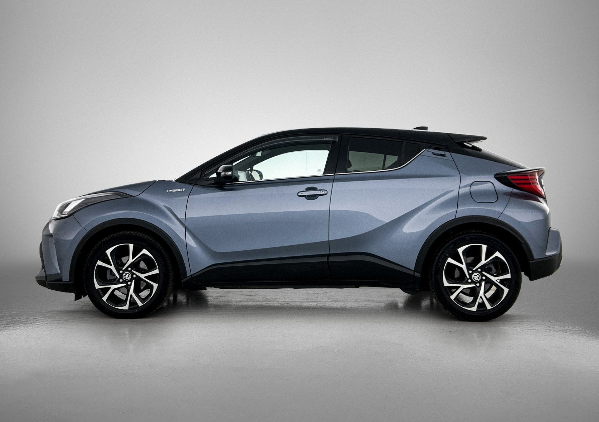 Toyota C-HR 2.0 Hybrid Style Bi-Tone | Dodehoek detectie | P, Auto's, Stof, 4 cilinders, Automatische klimaatregeling, Bedrijf