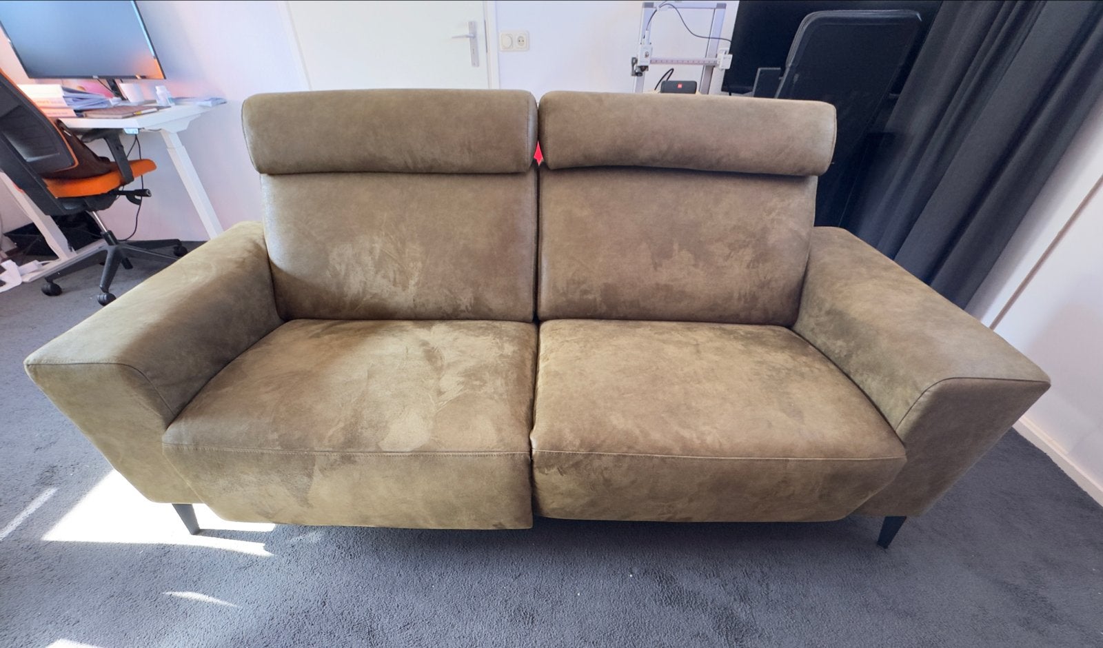 Comfortabele 2-zitsbank met relaxfunctie, Ophalen, Tweepersoons, 75 tot 100 cm, Zo goed als nieuw