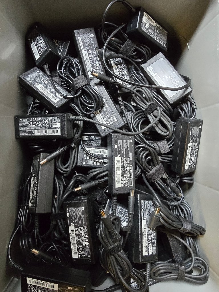 Partij 50x HP Laders 65W -dikke pin. Ook per stuk te koop., Hp, Gebruikt, Ccservice, Ophalen of Verzenden